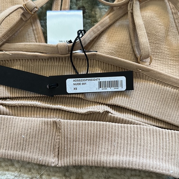 ANDREĀDAMO Ribbed Cut-Out Halter Neck Bra Top - Picture 3 of 7